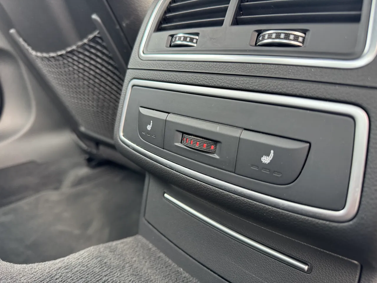 Audi A6 - фото 27