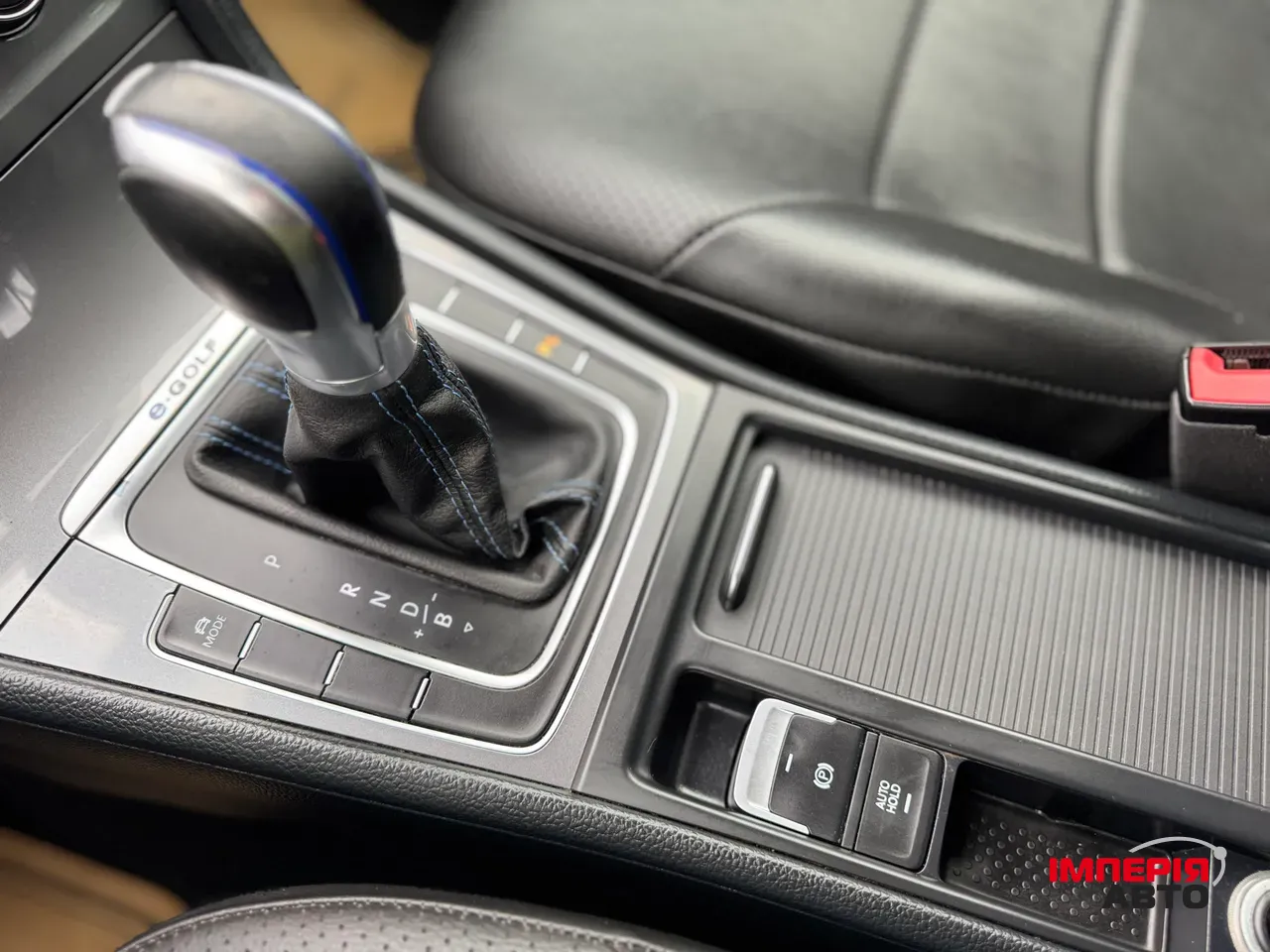 Volkswagen Golf - фото 27