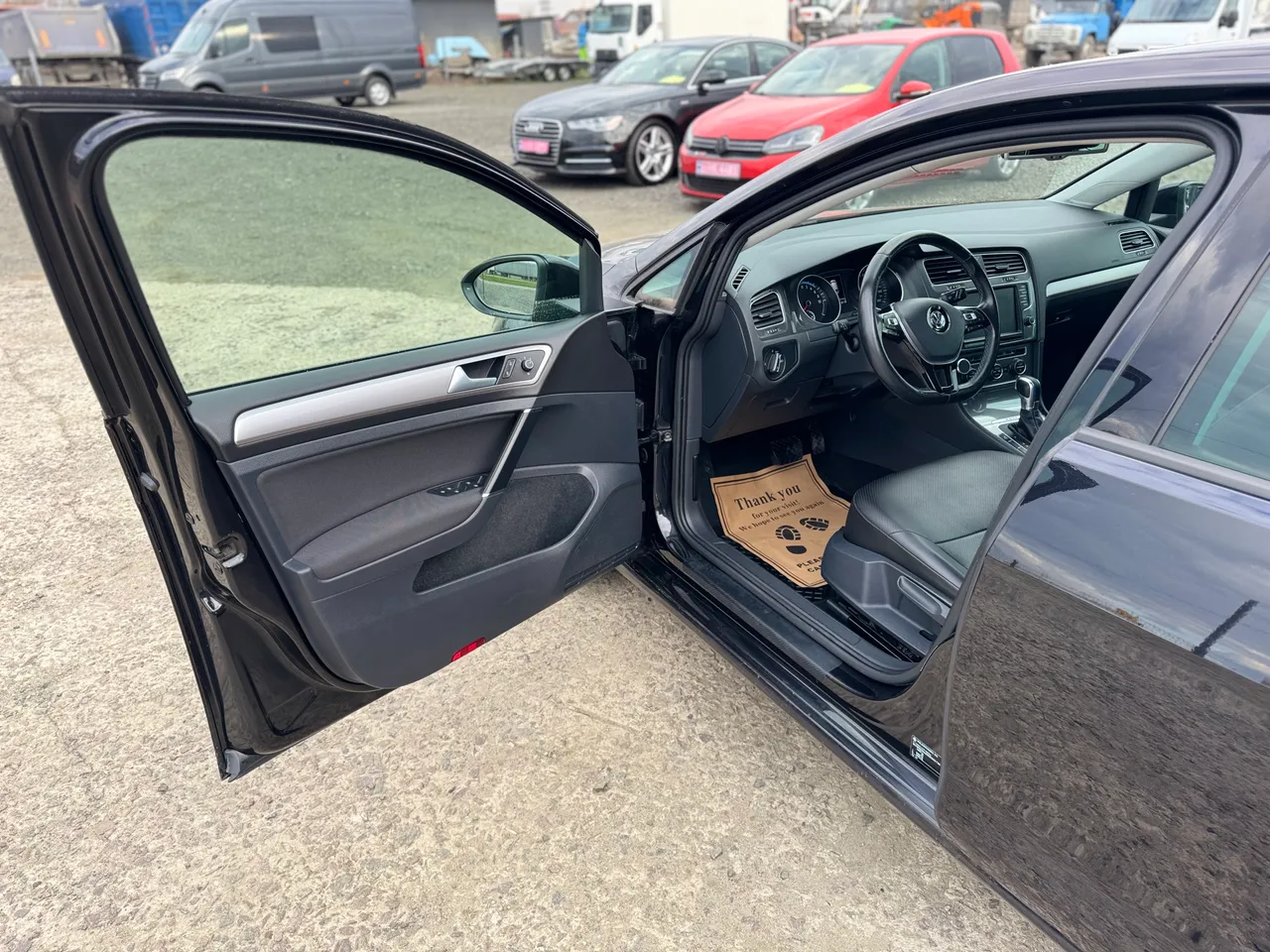 Volkswagen Golf - фото 12