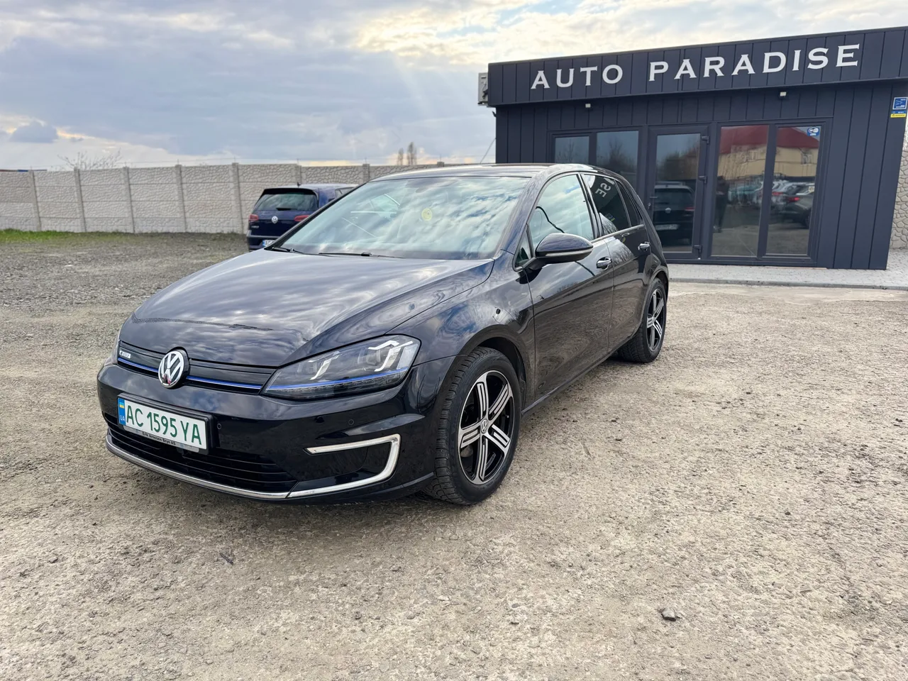 Volkswagen Golf - фото 10