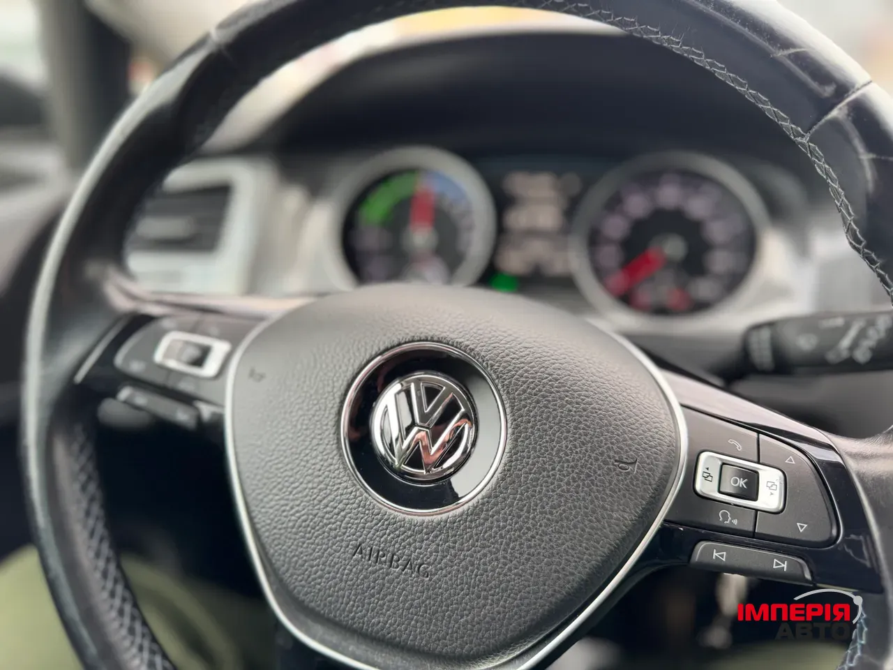 Volkswagen Golf - фото 29