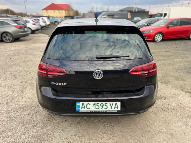 Volkswagen Golf - фото 5