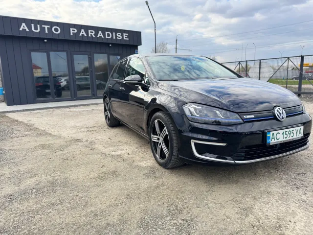 Volkswagen Golf - фото 1