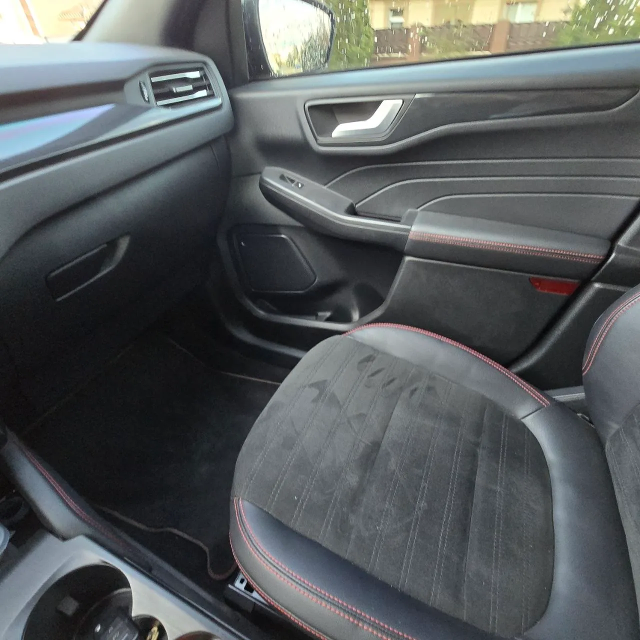 Ford Kuga - фото 17