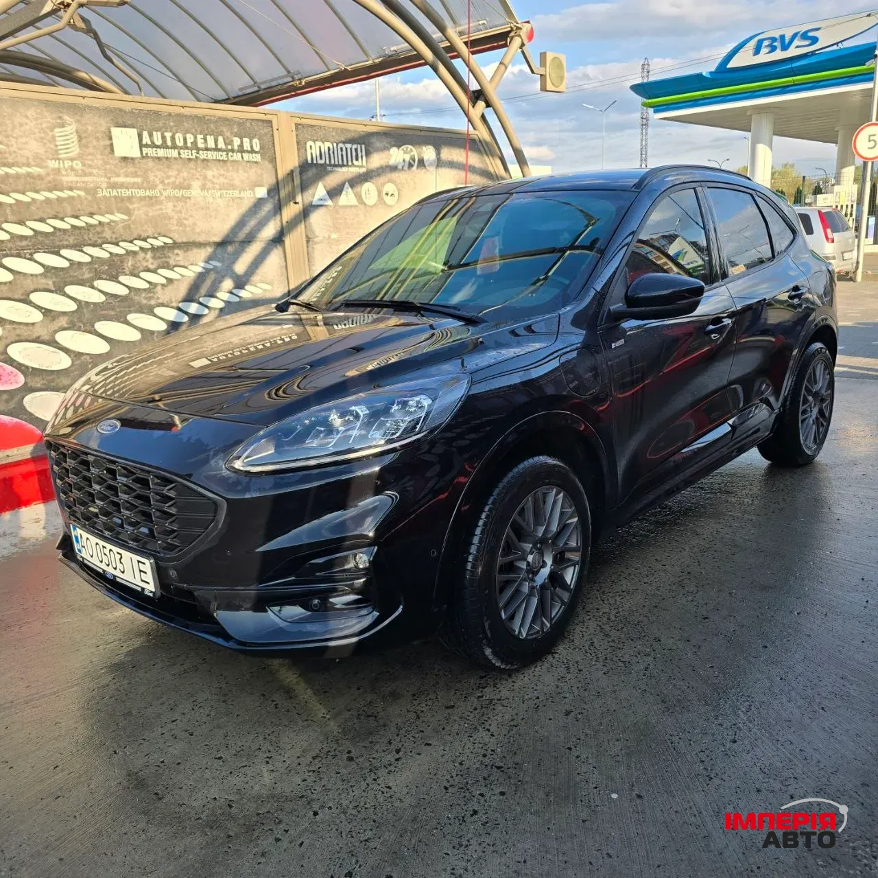 Ford Kuga - фото 1