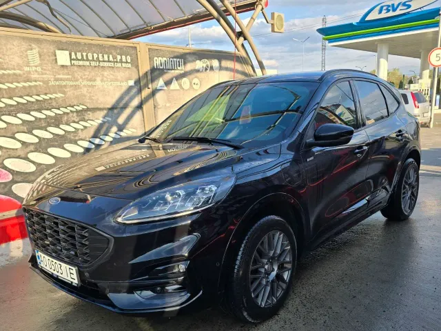 Ford Kuga - фото 1
