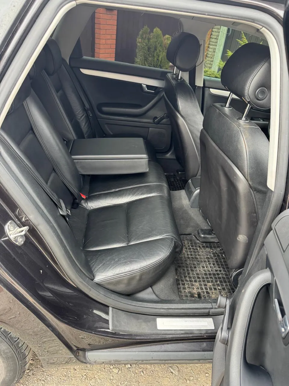 Audi A4 - фото 18