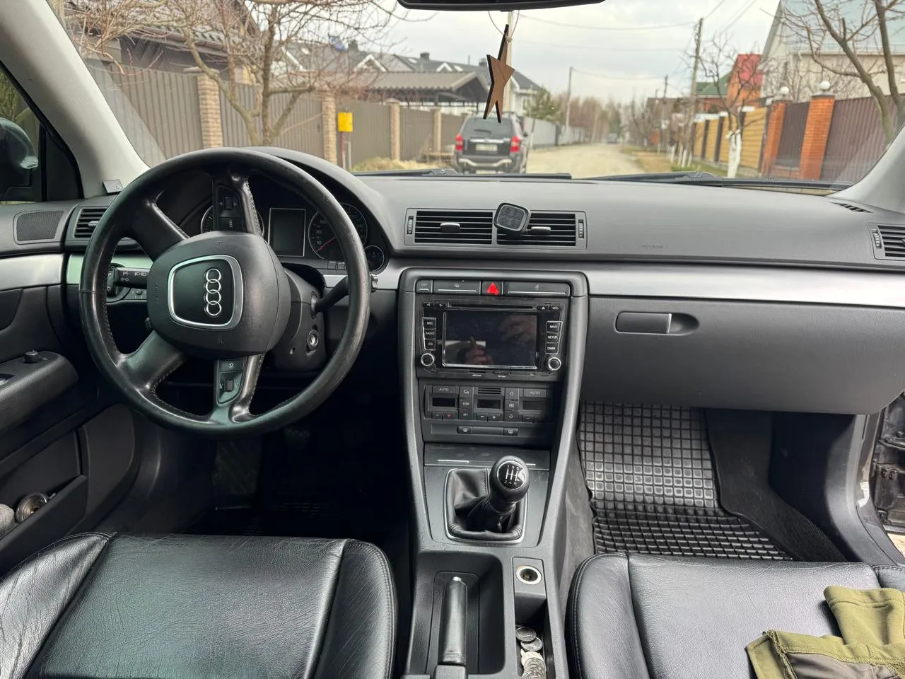 Audi A4 - фото 13