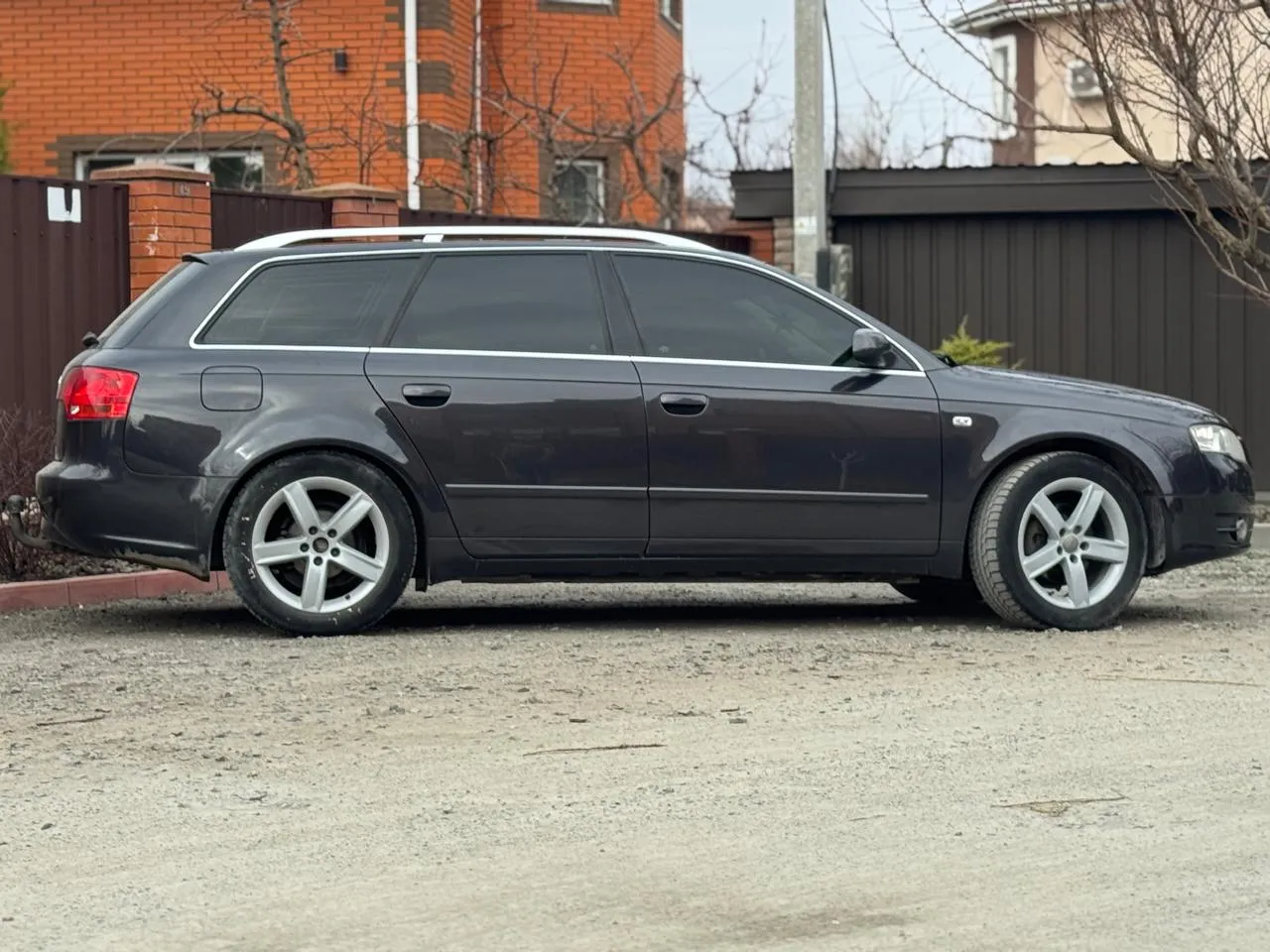 Audi A4 - фото 8