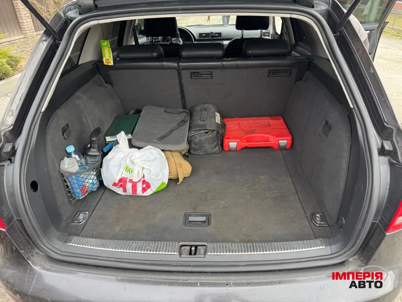 Audi A4 - фото 17