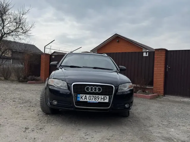 Audi A4 - фото 2