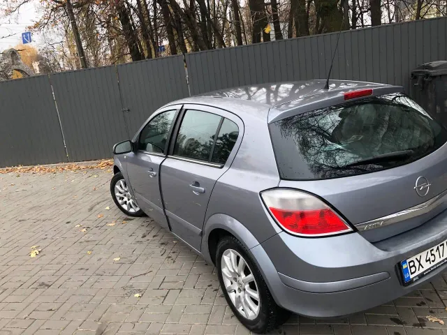 Opel Astra - фото 4