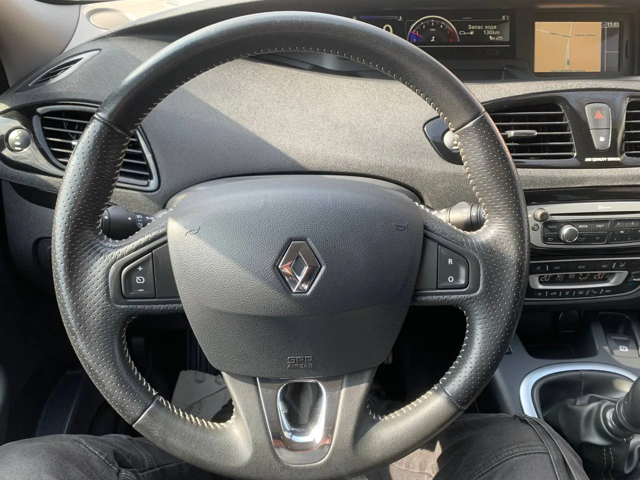 Renault Scenic - фото 12