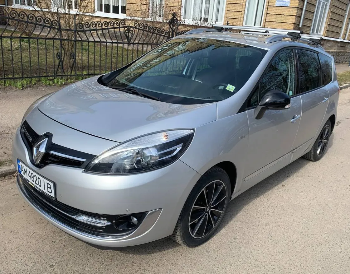 Renault Scenic - фото 1