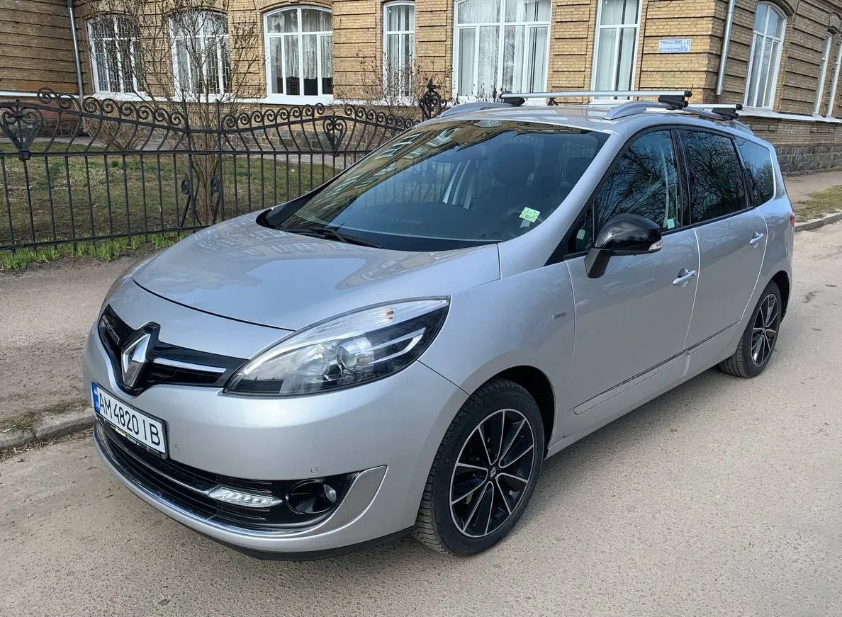 Renault Scenic - фото 2