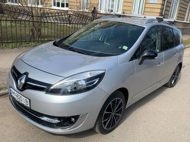 Renault Scenic - фото 1