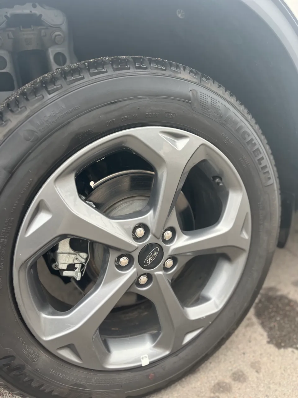 Ford Escape - фото 17