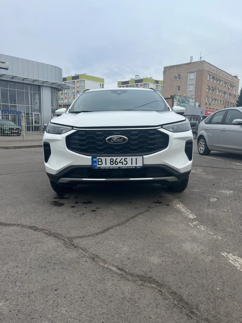 Ford Escape - фото 1