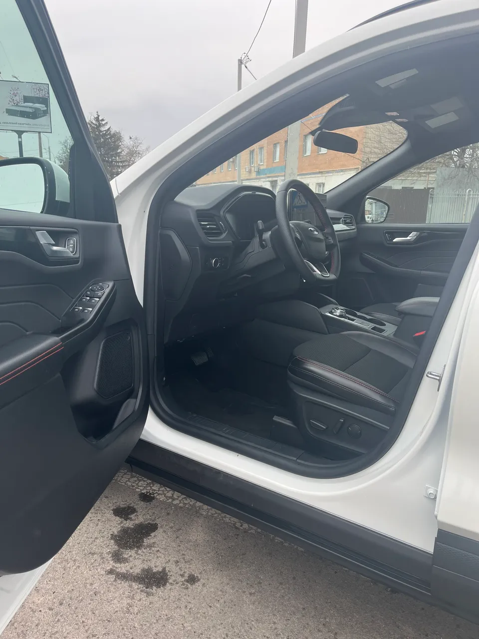 Ford Escape - фото 7