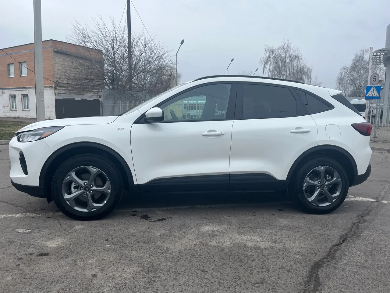 Ford Escape - фото 3