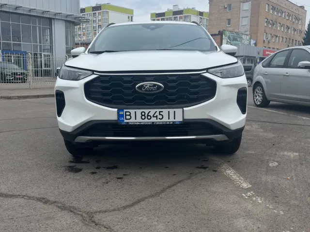 Ford Escape - фото 1