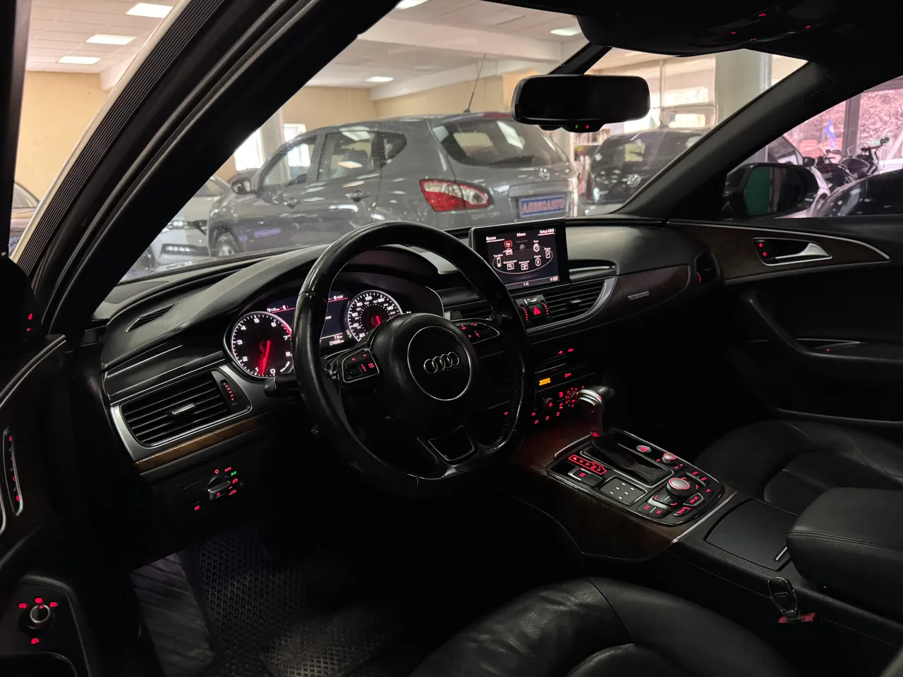 Audi A6 - фото 8