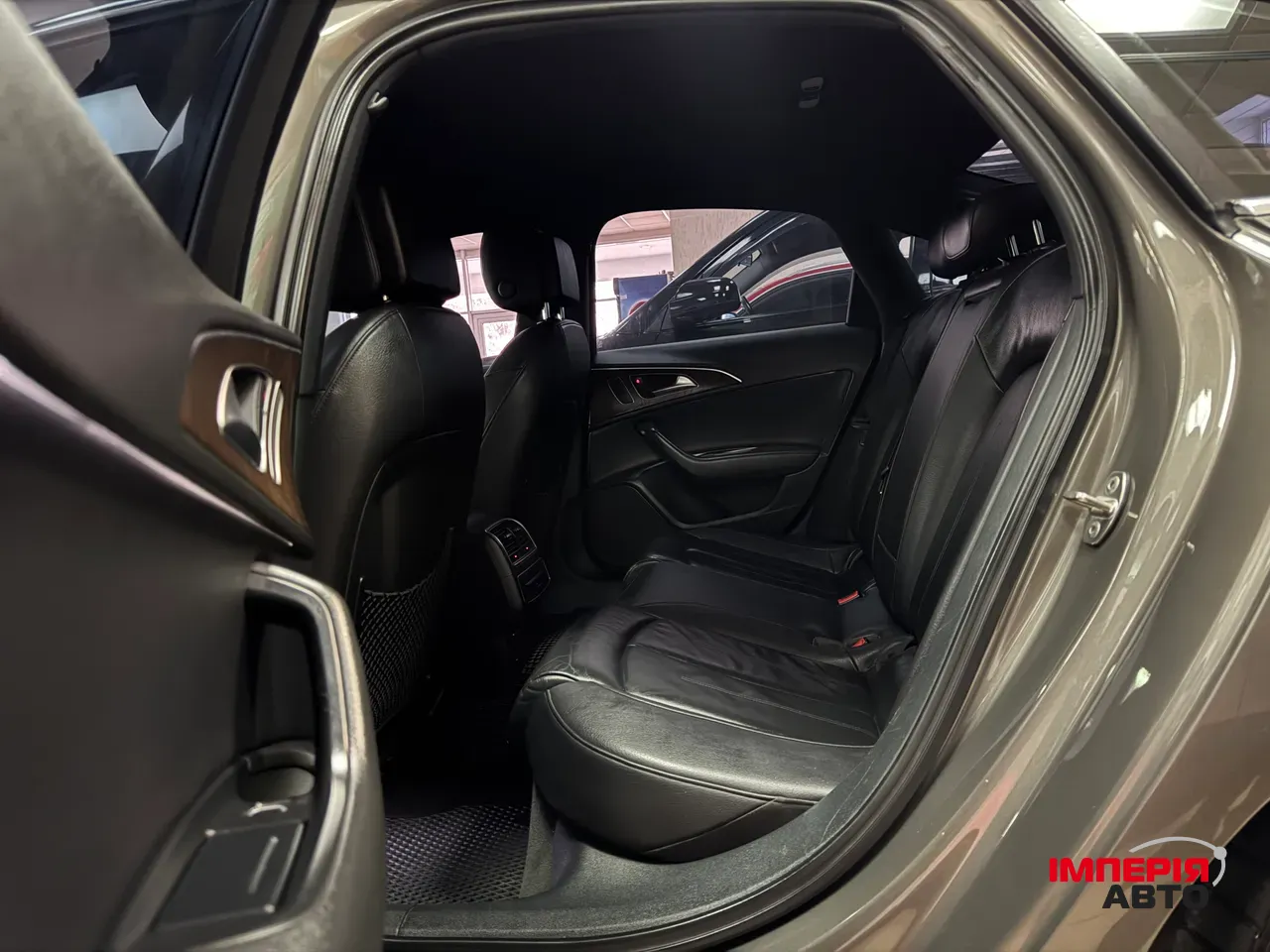 Audi A6 - фото 7