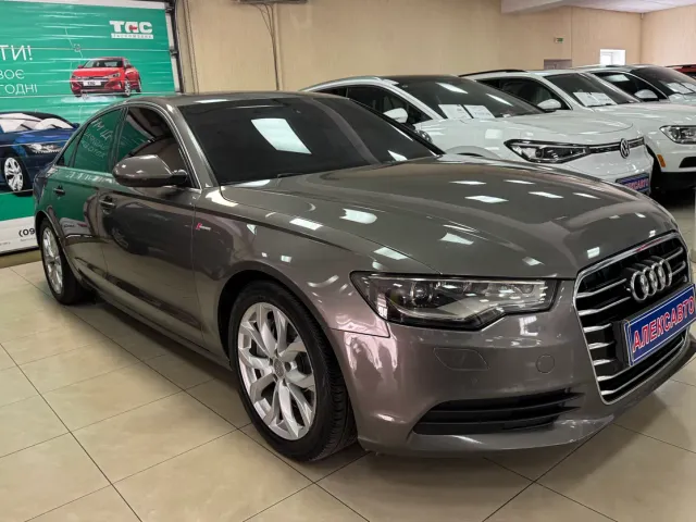 Audi A6 - фото 5