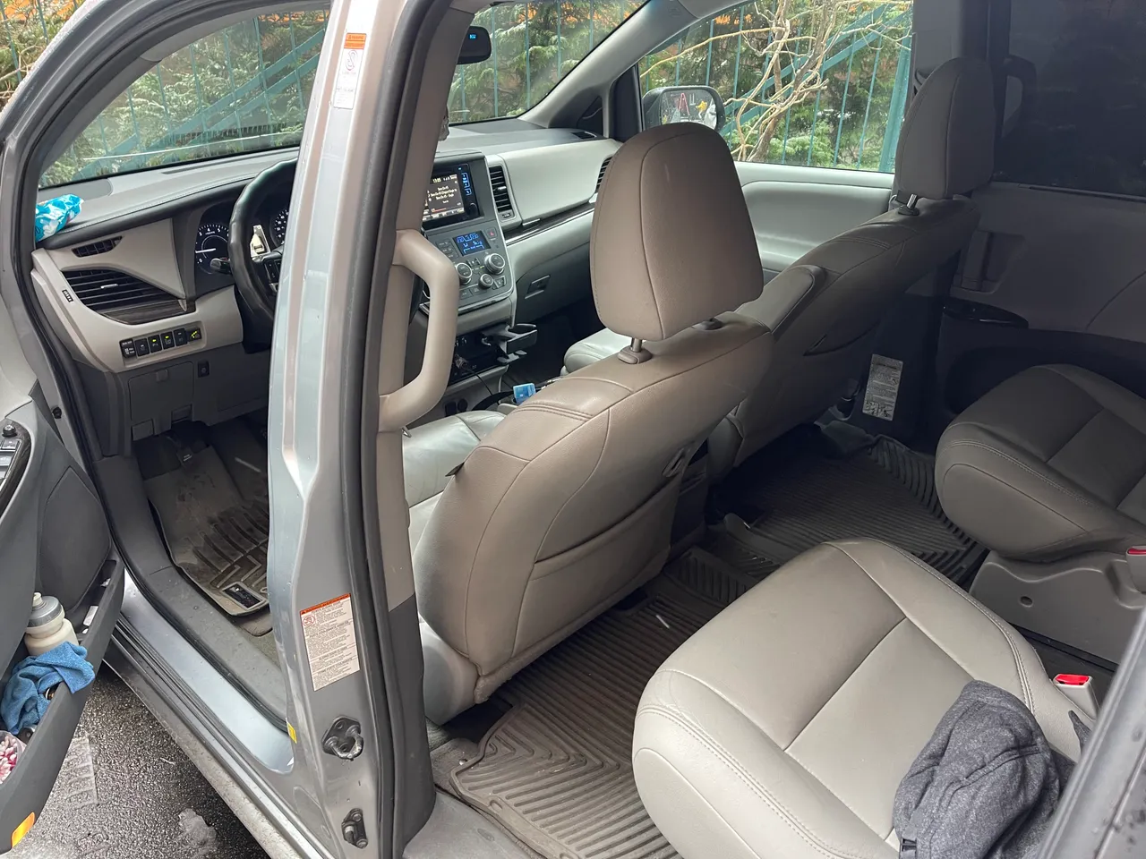 Toyota Sienna - фото 8