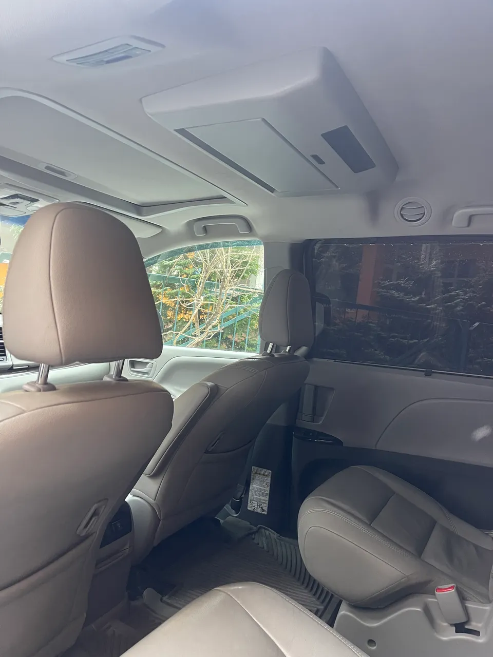 Toyota Sienna - фото 9