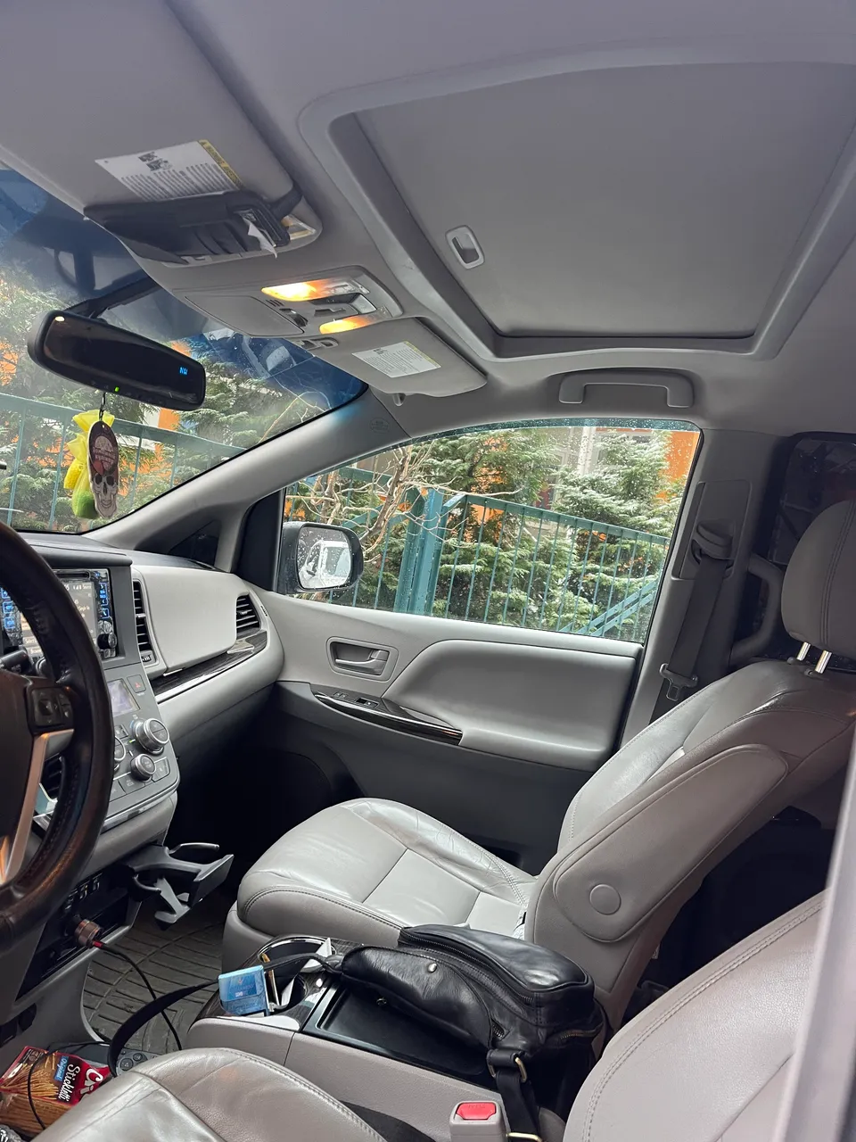 Toyota Sienna - фото 11