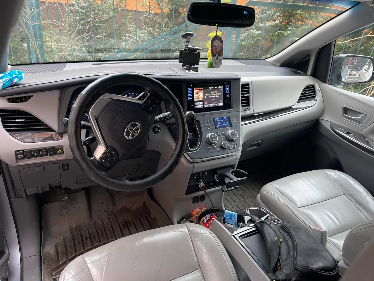 Toyota Sienna - фото 7
