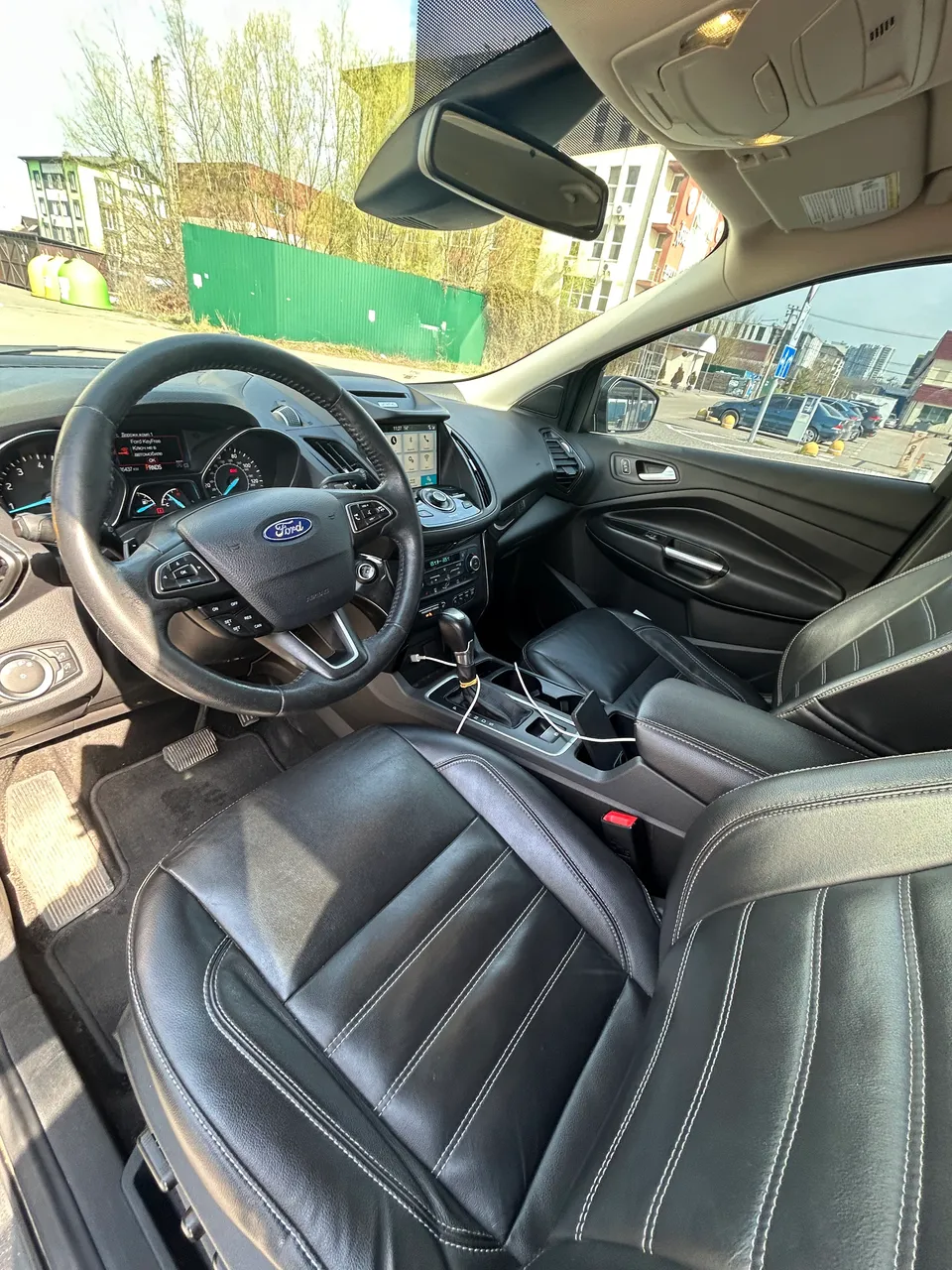 Ford Escape - фото 8