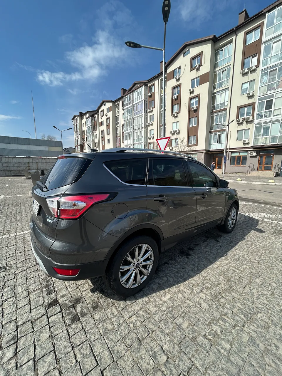Ford Escape - фото 4