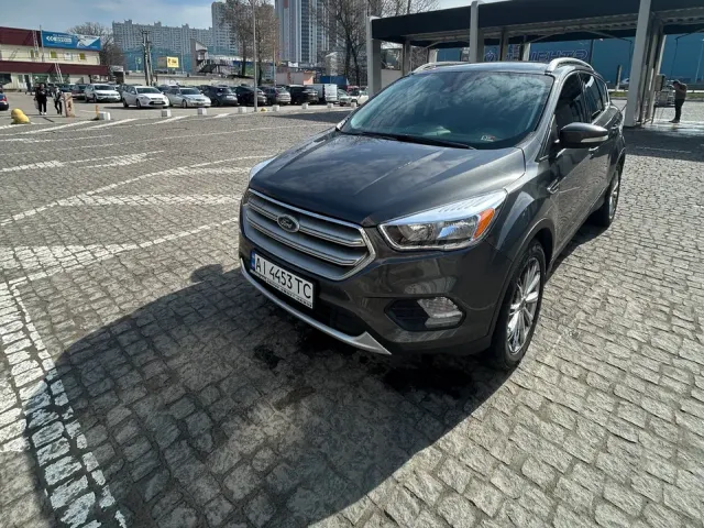 Ford Escape - фото 1