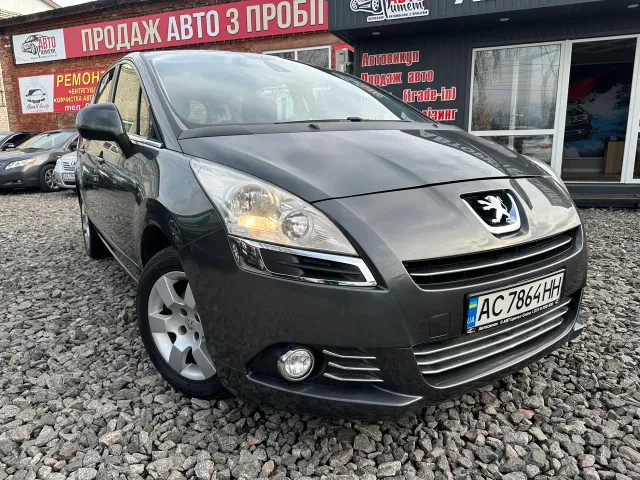 Peugeot 5008 - фото 1