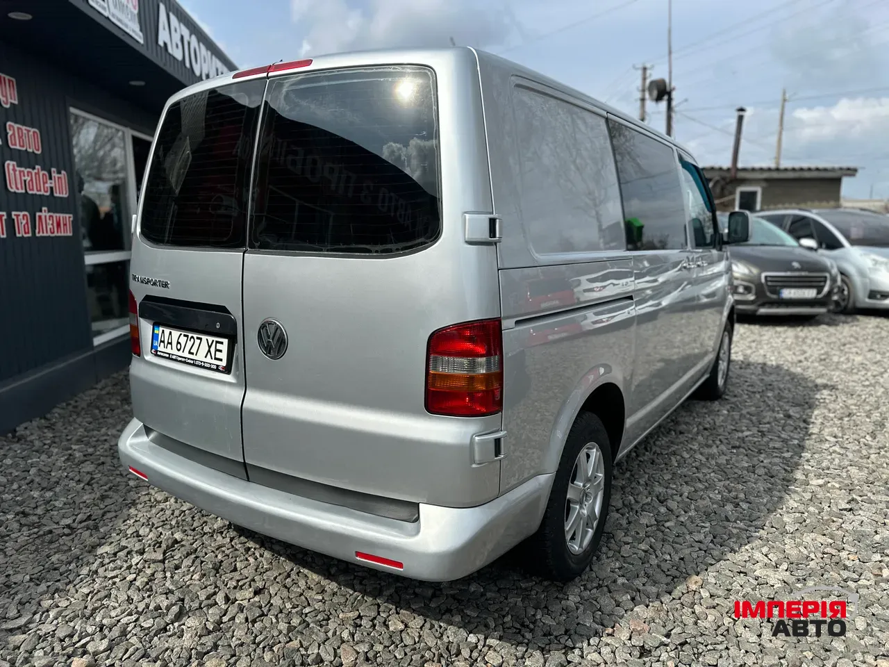 Volkswagen Transporter - фото 11