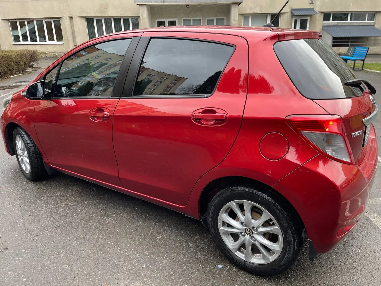 Toyota Yaris - фото 9