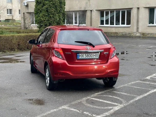 Toyota Yaris - фото 4