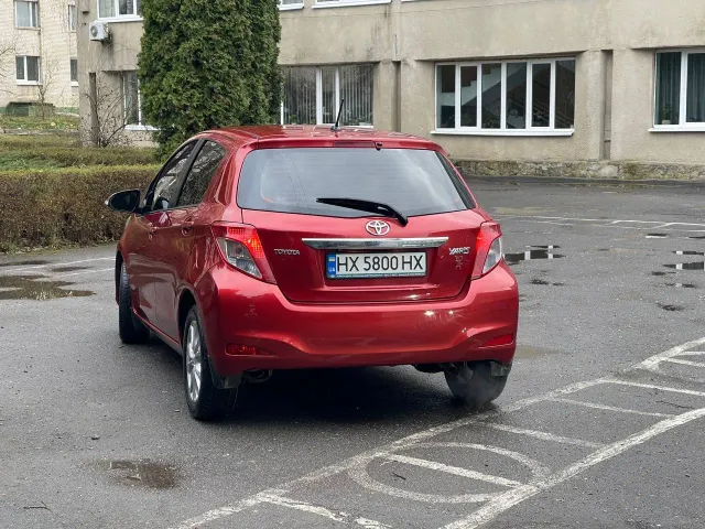 Toyota Yaris - фото 5