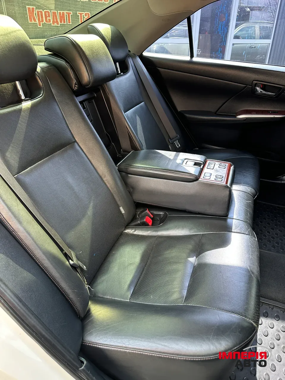 Toyota Camry - фото 6