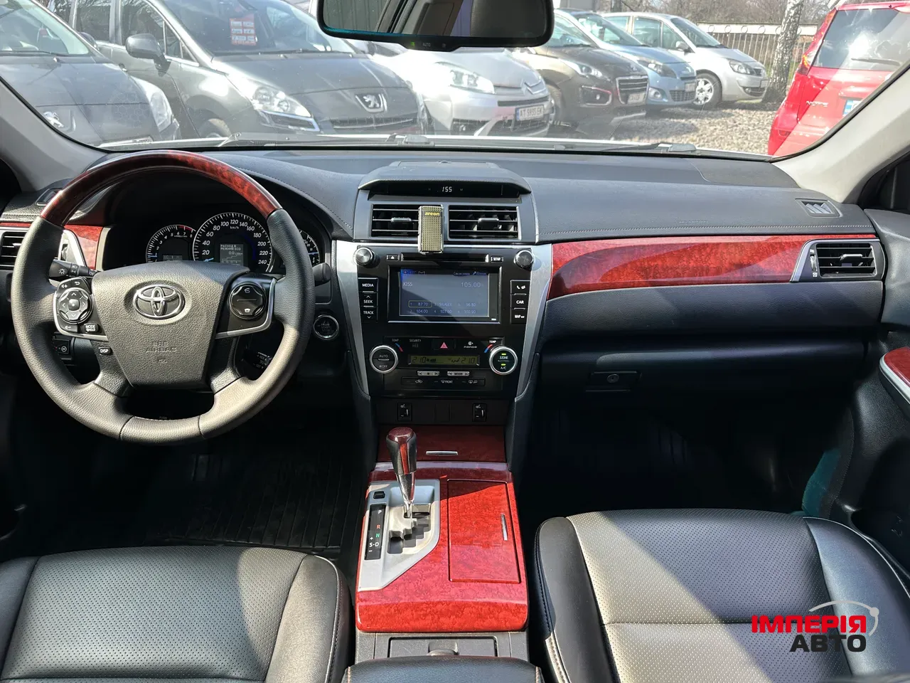 Toyota Camry - фото 4