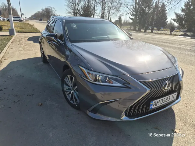 Lexus ES - фото 2