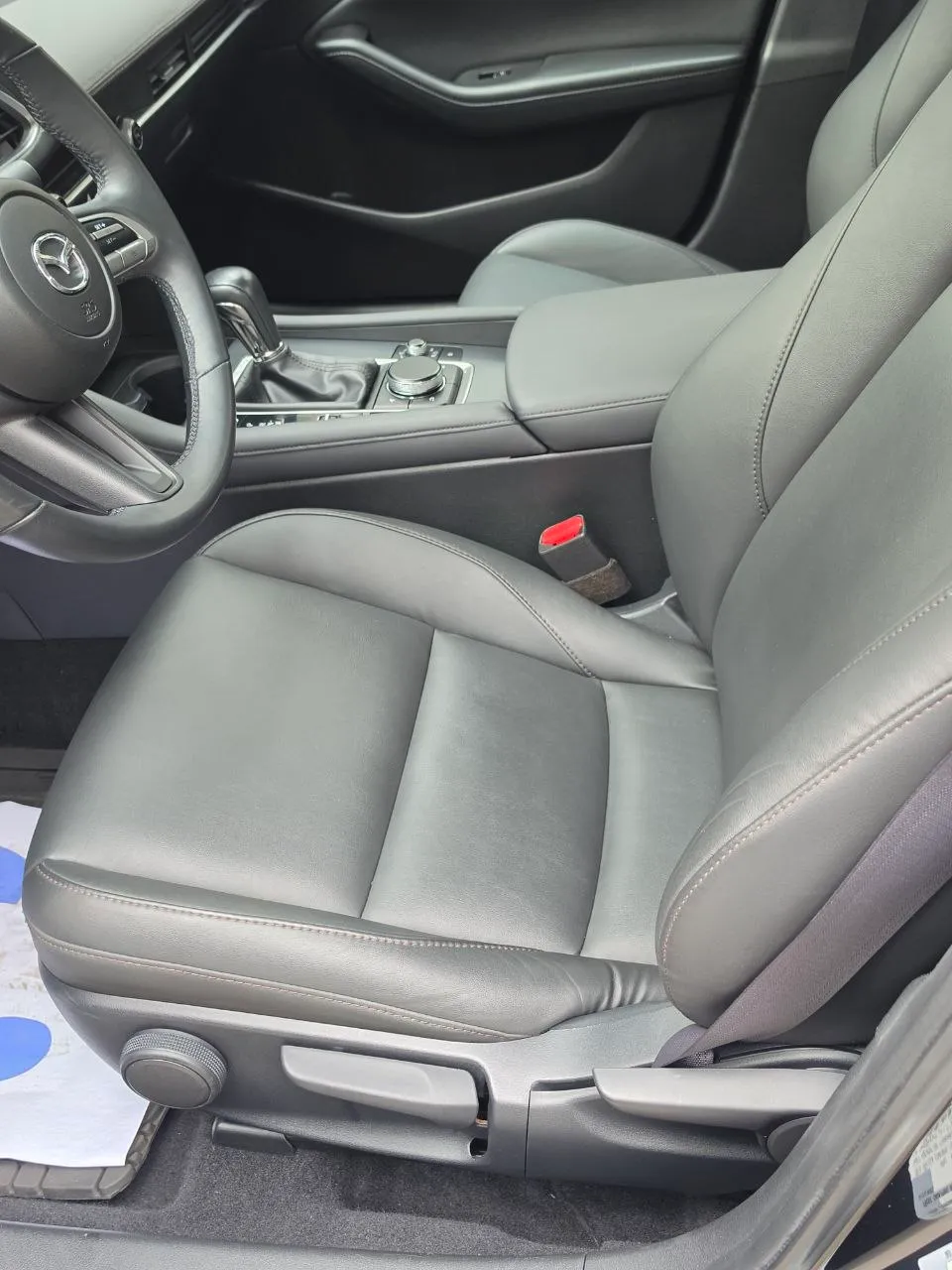 Mazda 3 - фото 6