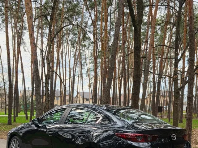 Mazda 3 - фото 2