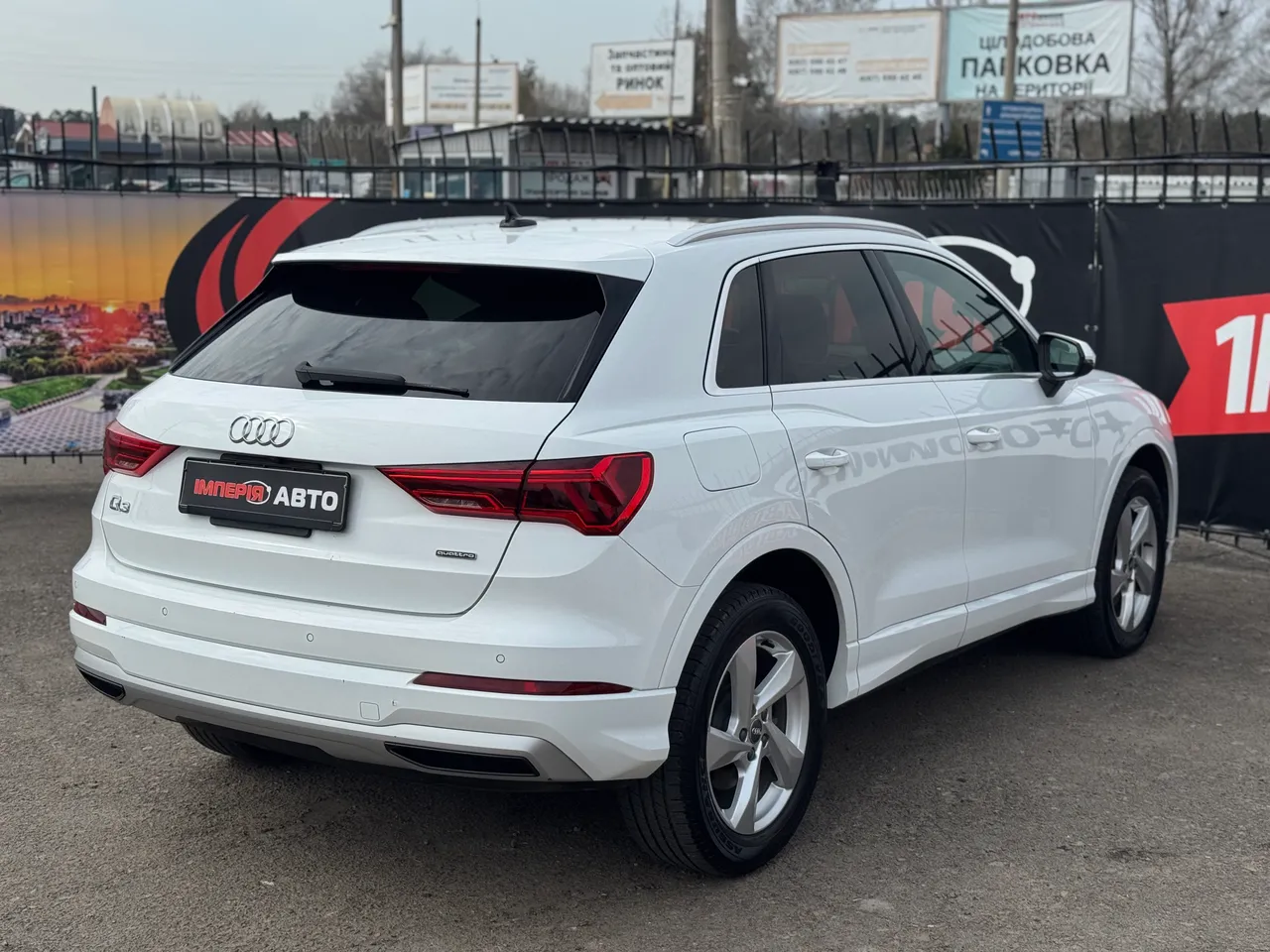 Audi Q3 - фото 5