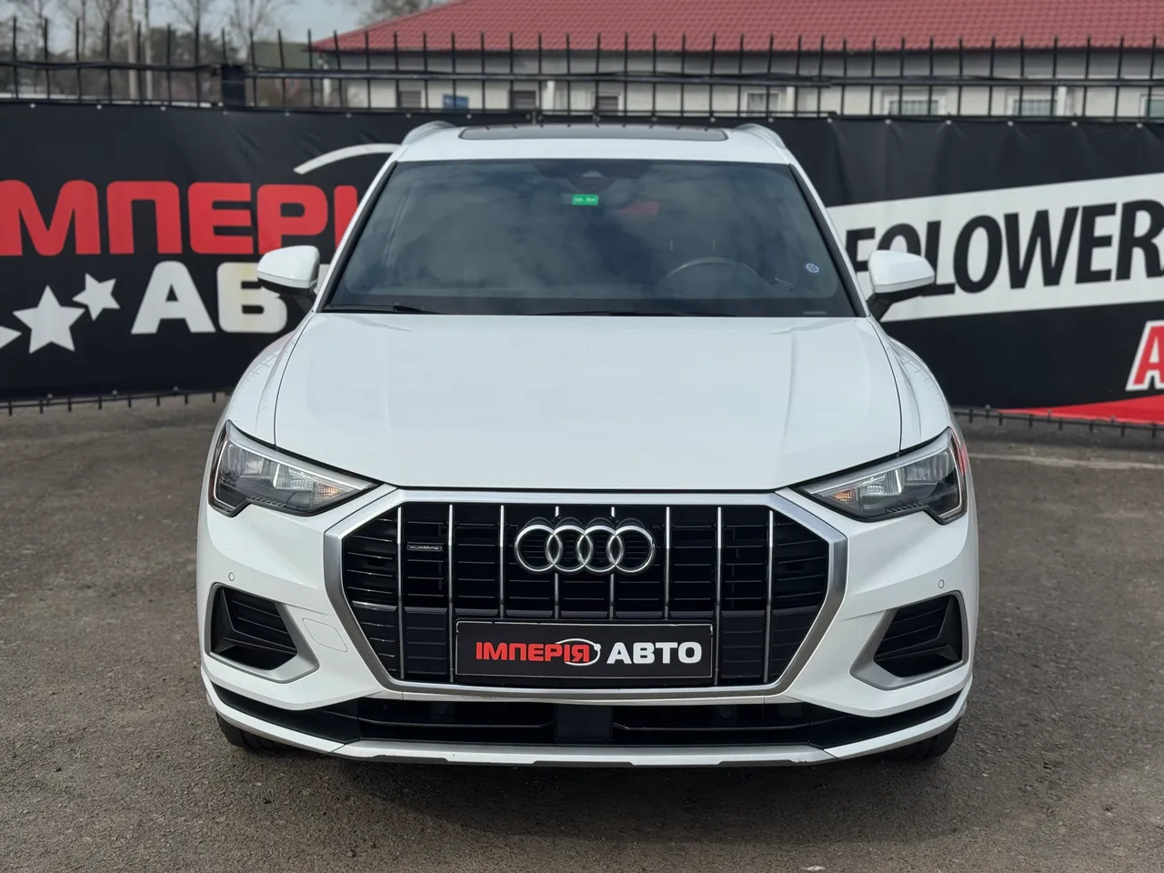 Audi Q3 - фото 3