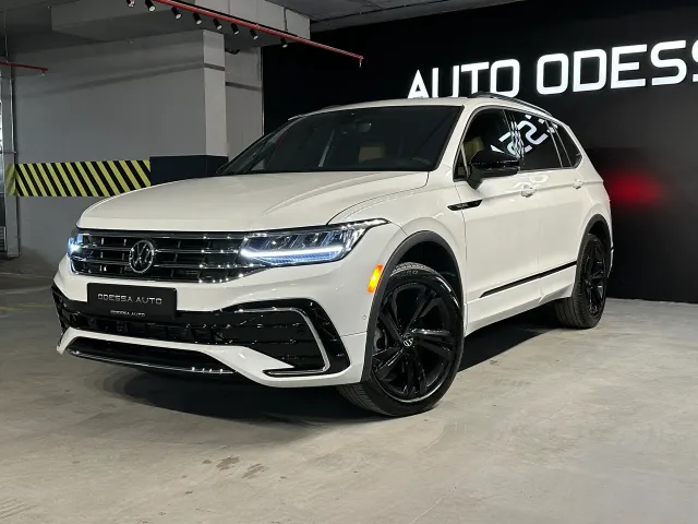 Volkswagen Tiguan - фото 2