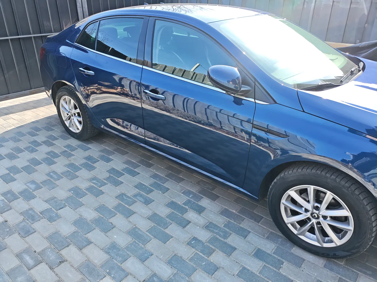 Renault Megane - фото 9