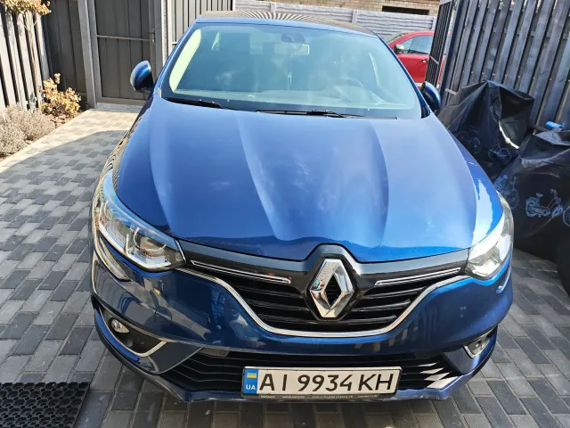 Renault Megane - фото 1